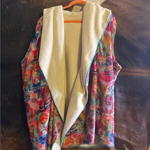 NATURAL LIFE Colorful Floral Vest with Cream Lining